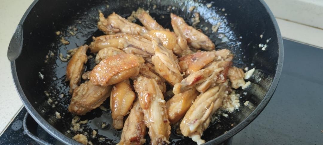 蒜香鸡翅，这才是鸡翅最好吃的做法