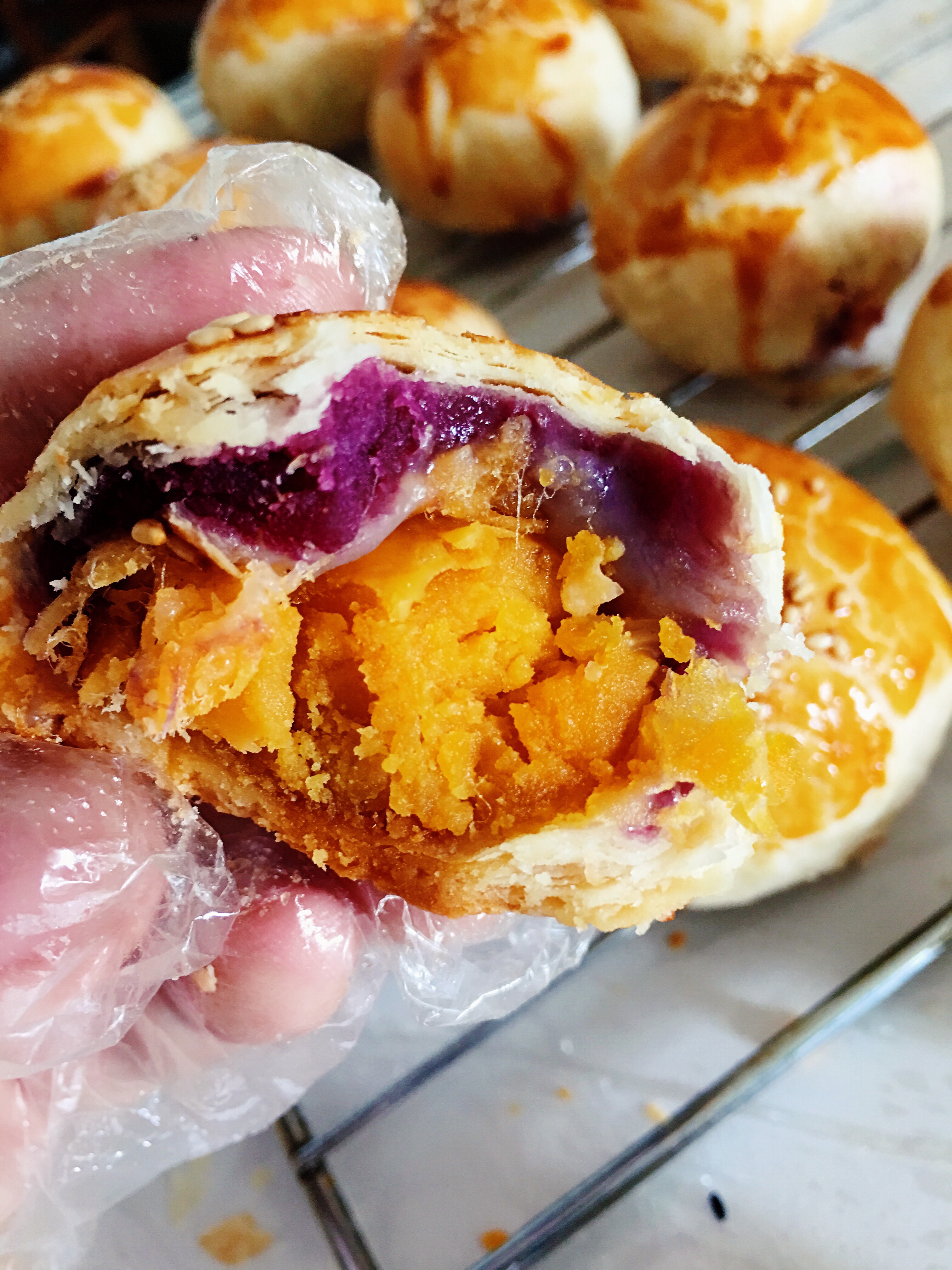 蛋黄酥里的紫薯馅的做法