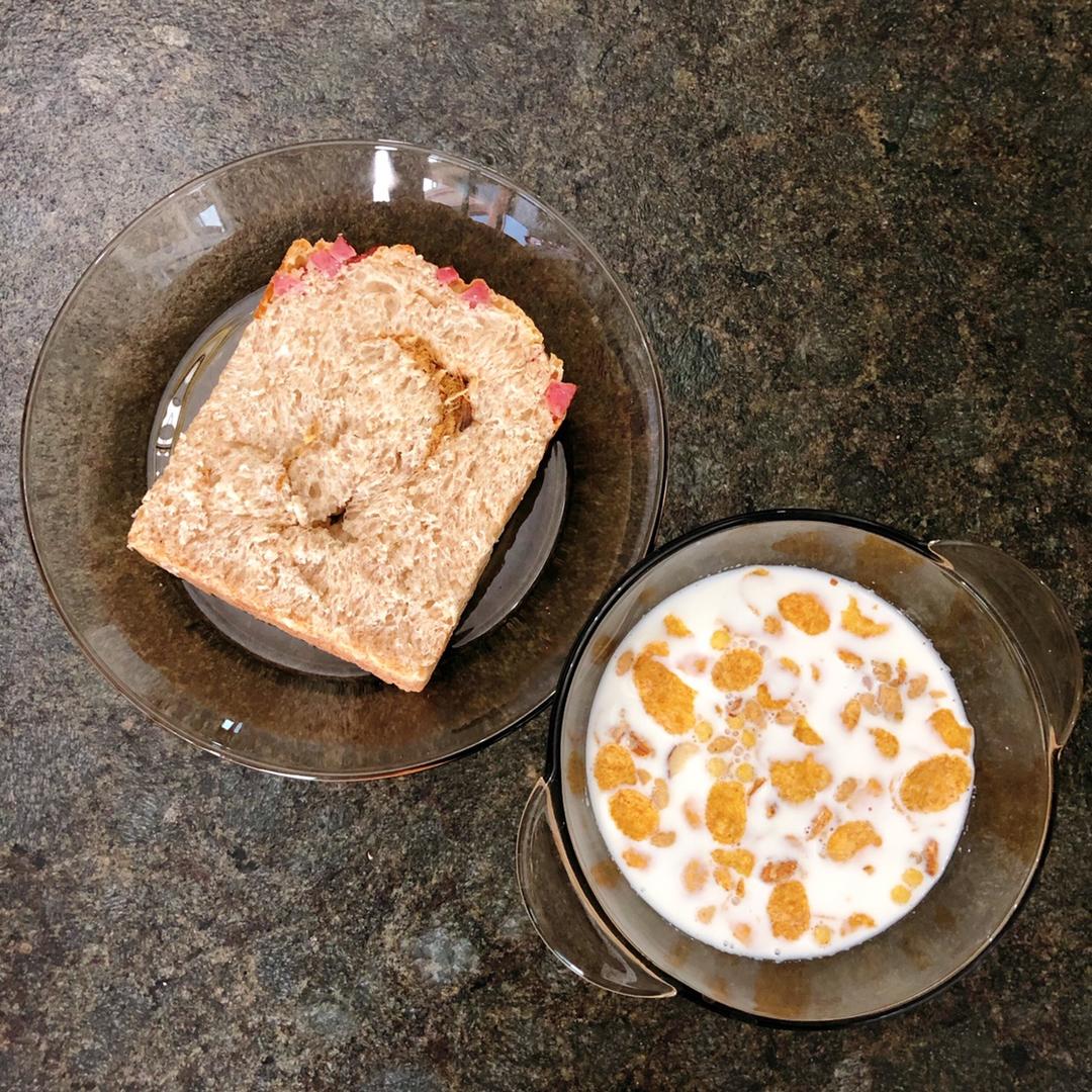 100%全麦吐司                      全麦手撕面包