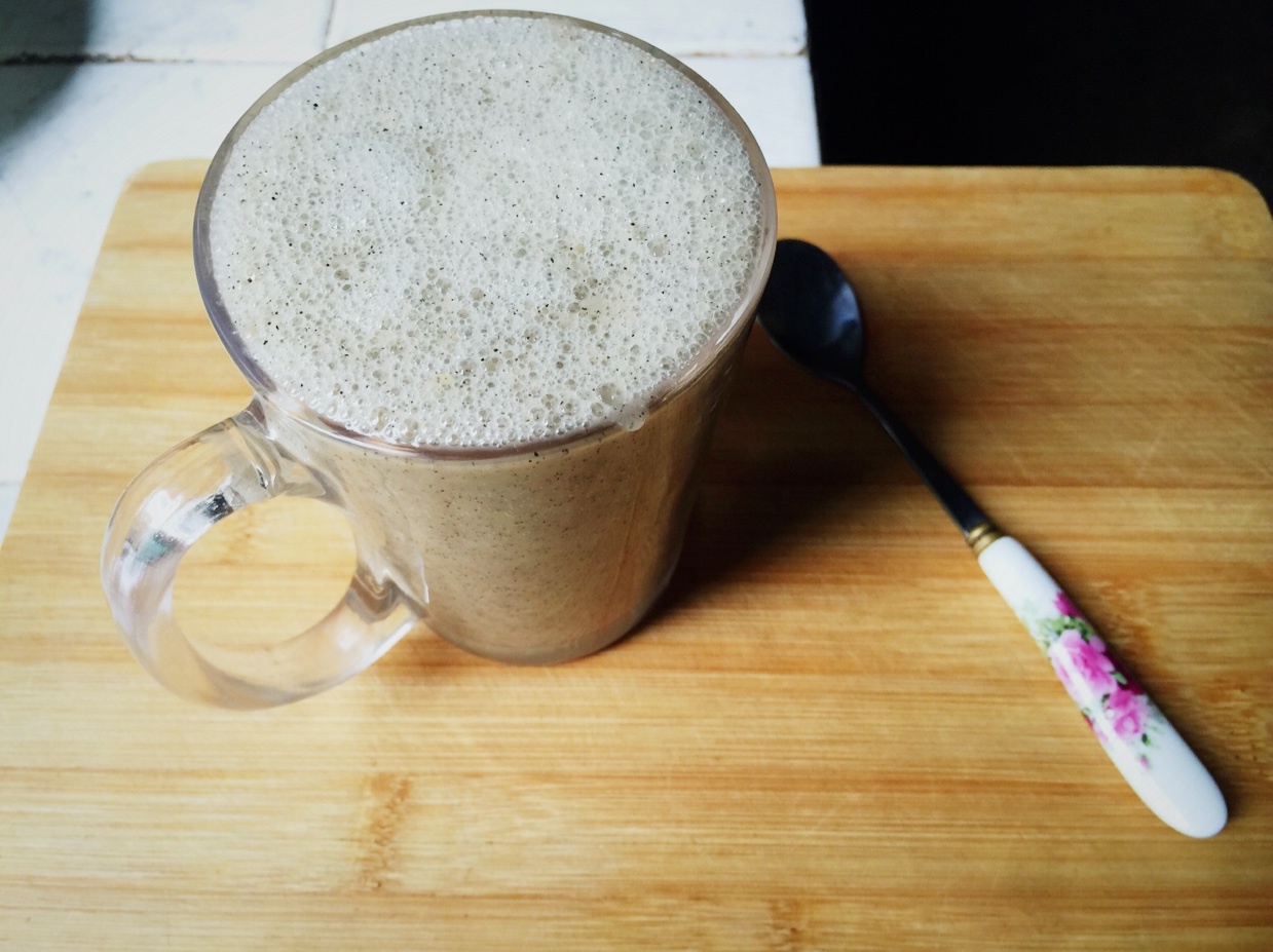 green smoothieD9橙子+黄苹果+火龙果+黄瓜+芹菜
