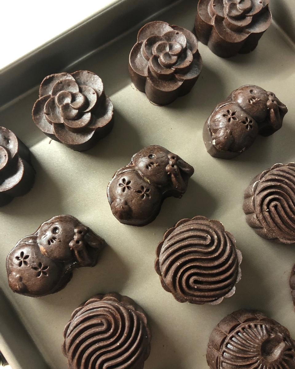 巧克力奶酪椰蓉拉丝月饼