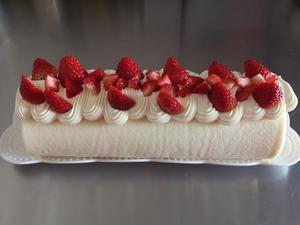 草莓🍓奶油蛋糕卷的做法 步骤14