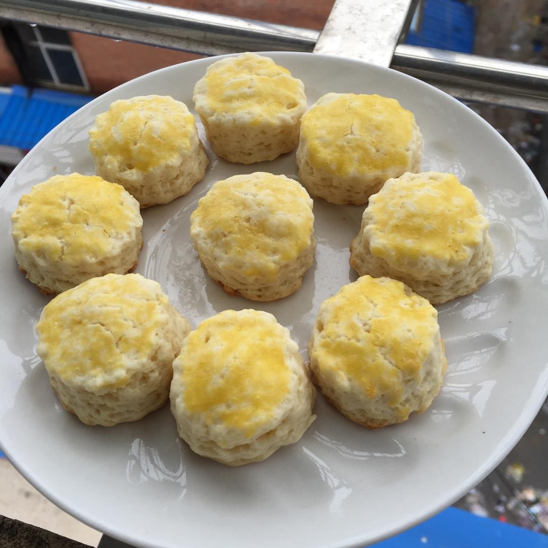 【视频】3分钟 奶油司康Scone(可能是世界上最快手的司康) 消耗淡奶油～