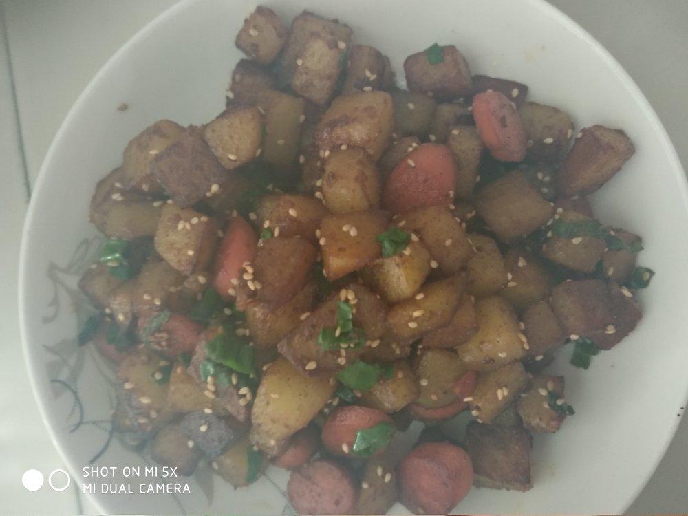 香辣孜然火腿土豆丁