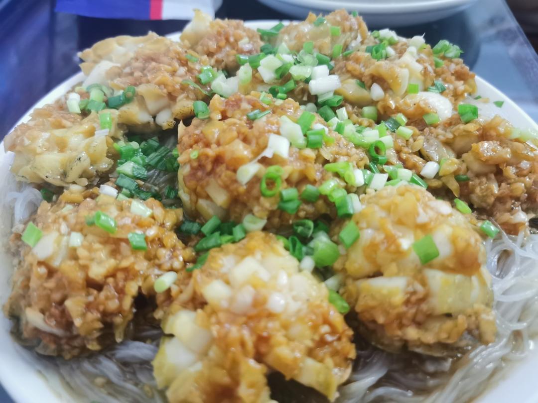 蒜蓉粉丝蒸鲍鱼