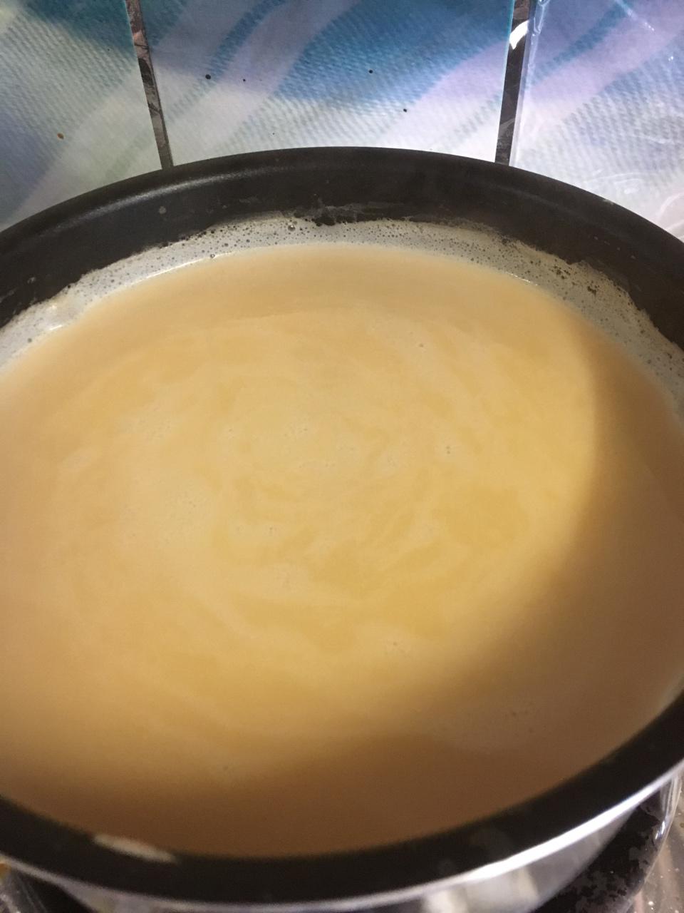 浓浓的锅煮奶茶