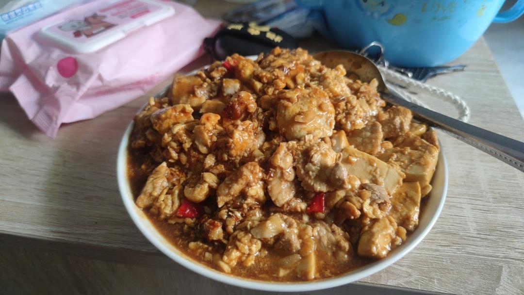 红烧豆腐（加鸡蛋）