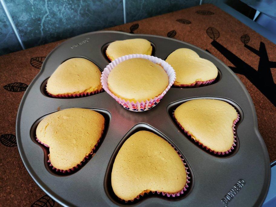 完美戚風杯子蛋糕（一定不会开裂的方法）