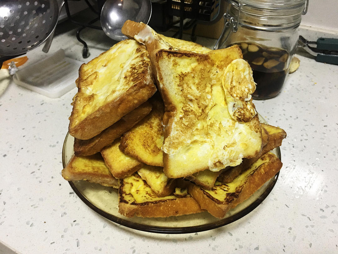 鸡蛋香煎面包片
