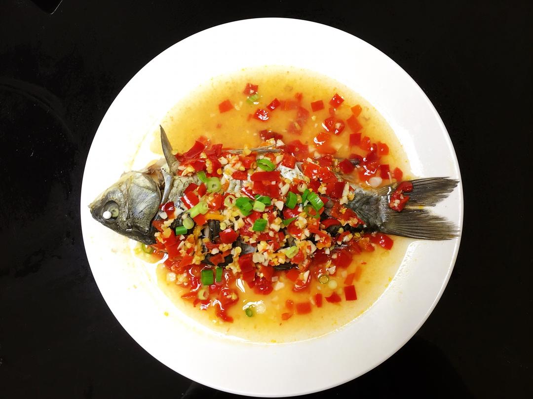 咪西密西做的剁椒鲫鱼