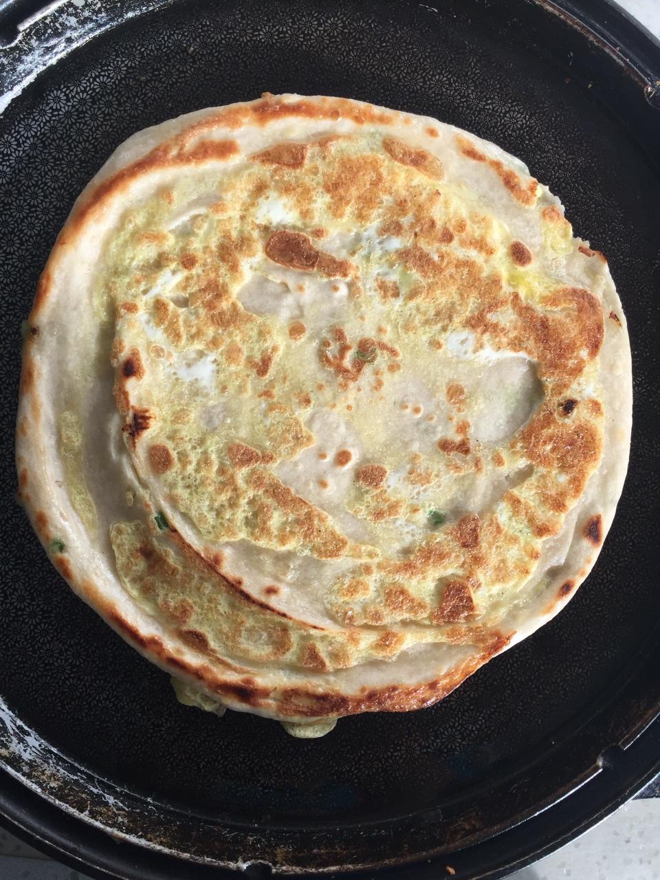 鸡蛋葱油饼                  （更新饼坯保存方法）