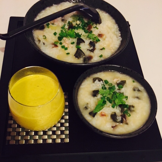 十五分钟快手之香滑皮蛋瘦肉粥(附五分钟电饭煲电压力锅更快捷方法)