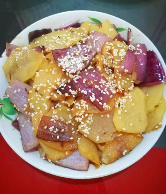 边吃边流泪的「孜然土豆片」