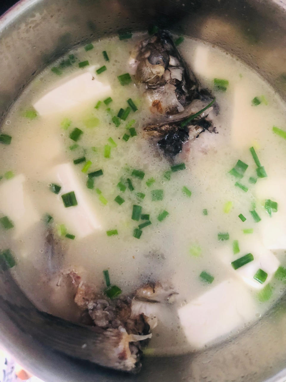 奶白鲫鱼豆腐汤|一条鱼最后的温柔