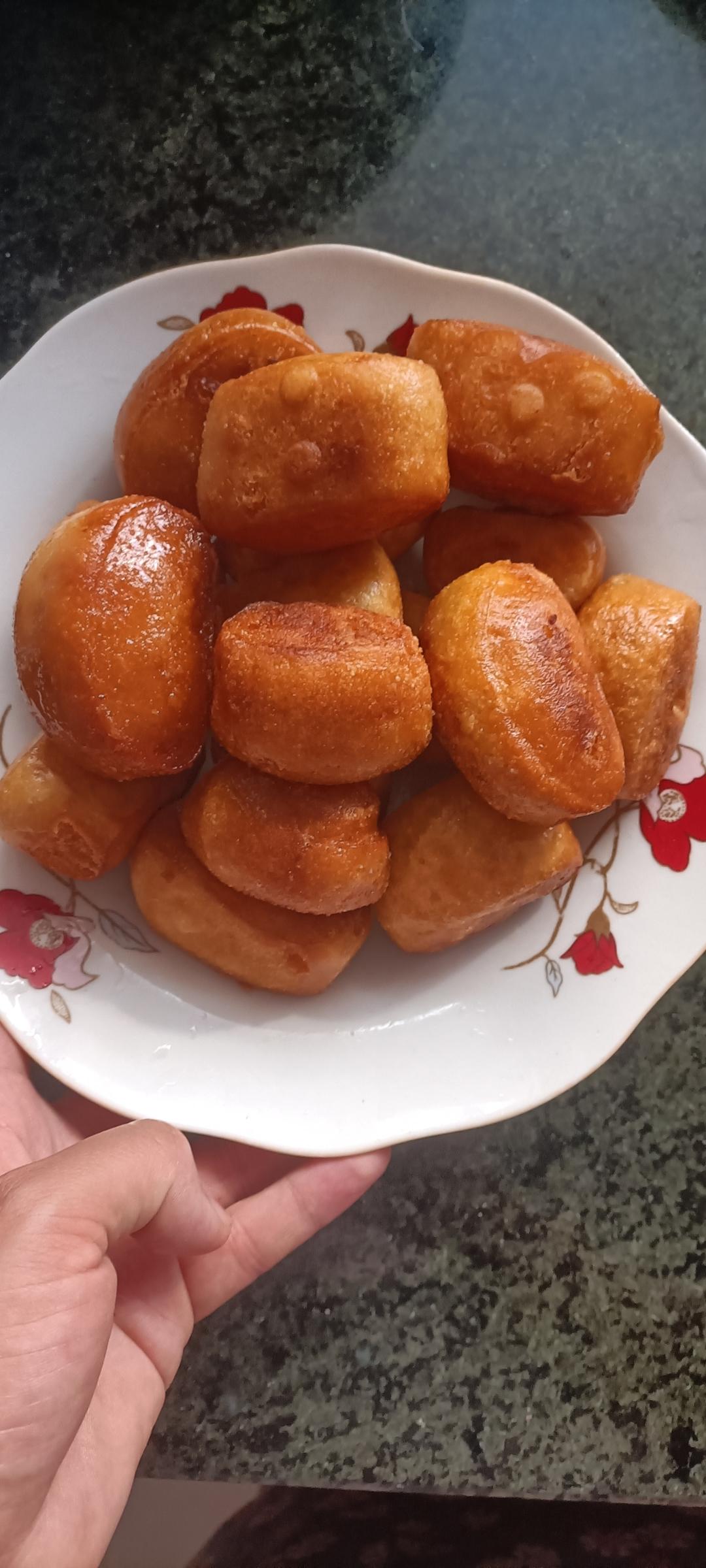 金银馒头蘸炼乳
