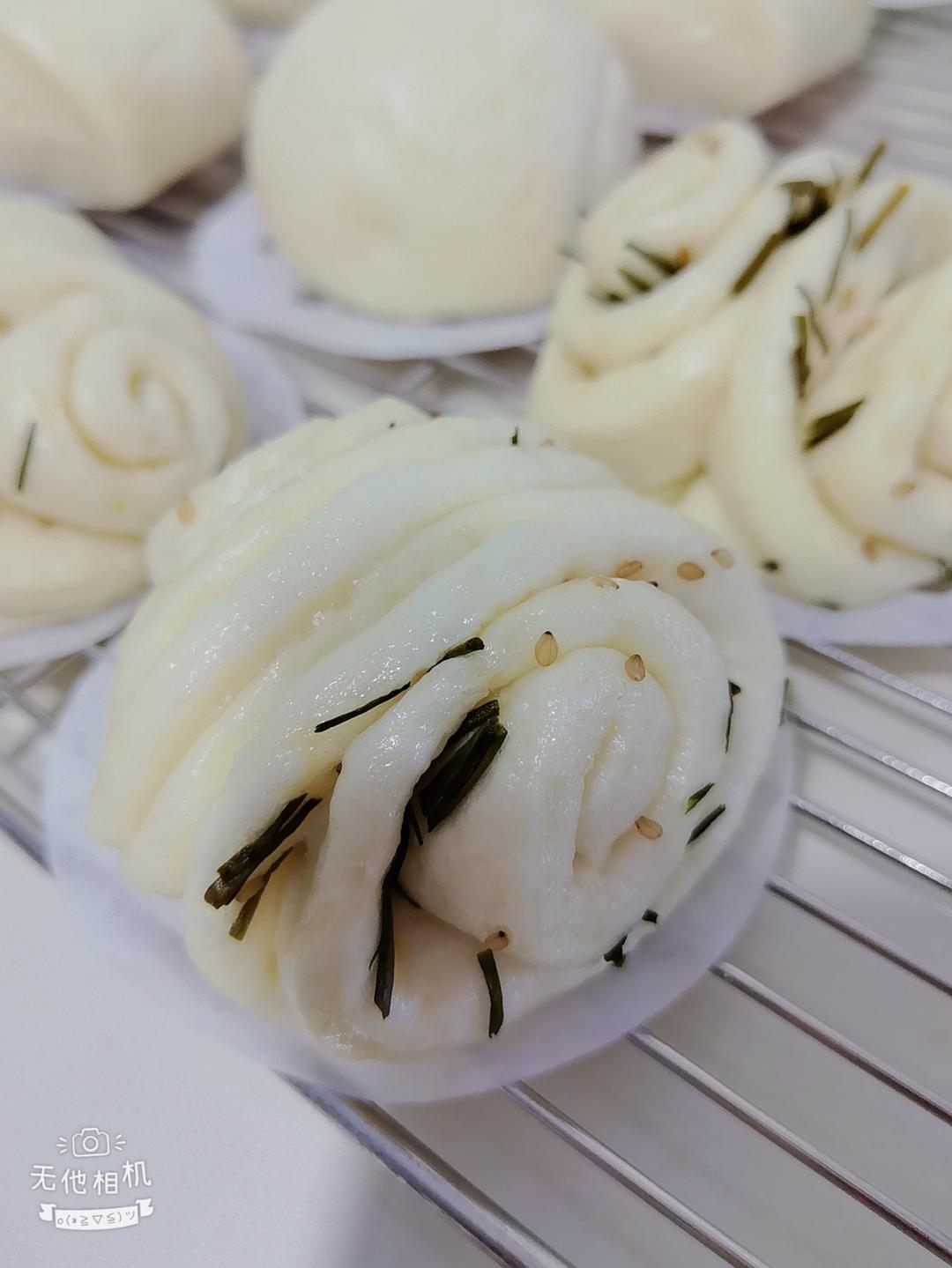 🌺椒盐葱香花卷🌺（操作简单，好吃又好看）