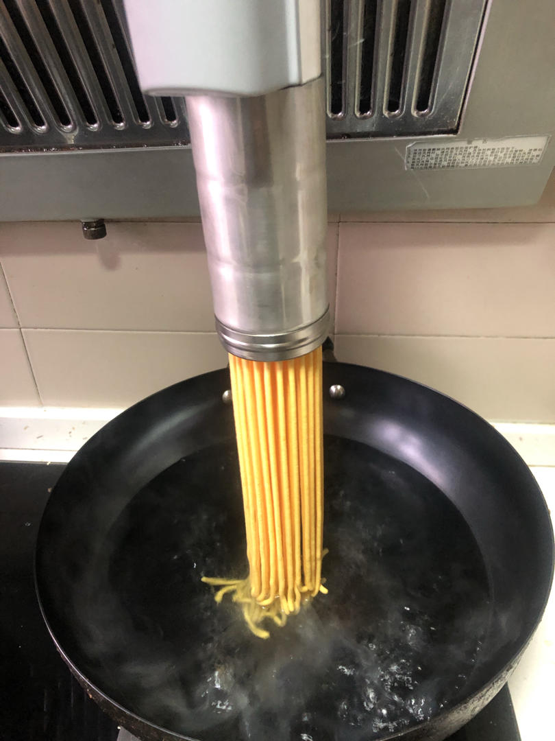 彩色面条、无水蔬菜面条（红心火龙果面条、菠菜面条、南瓜面条、手擀面）大宇面条机
