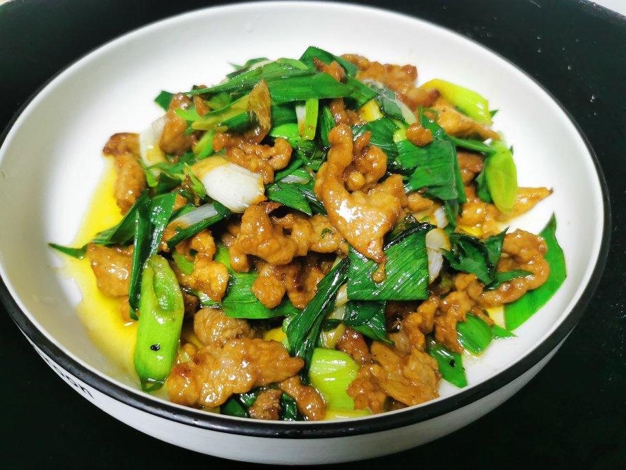 蒜苗炝炒嫩肉片（零基础炒好一道超爱的下饭菜）