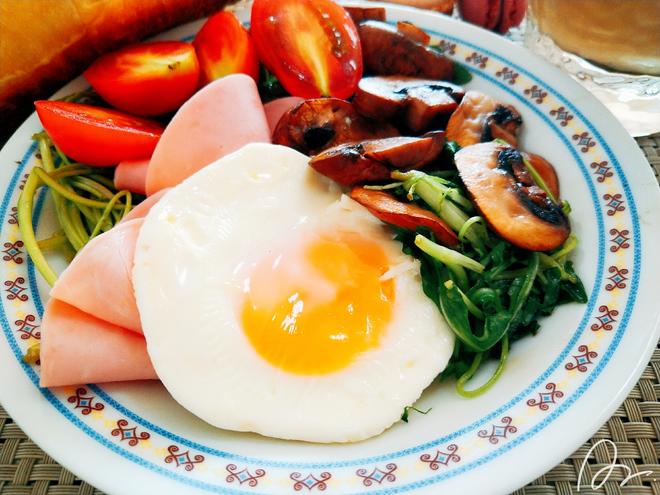 美颜美味太阳烤蛋🍳快手早餐的做法
