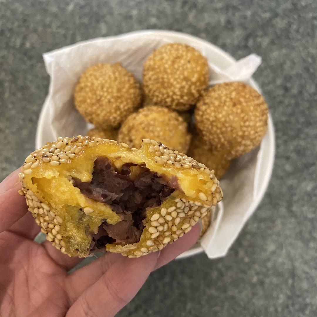 南瓜豆沙芝麻球