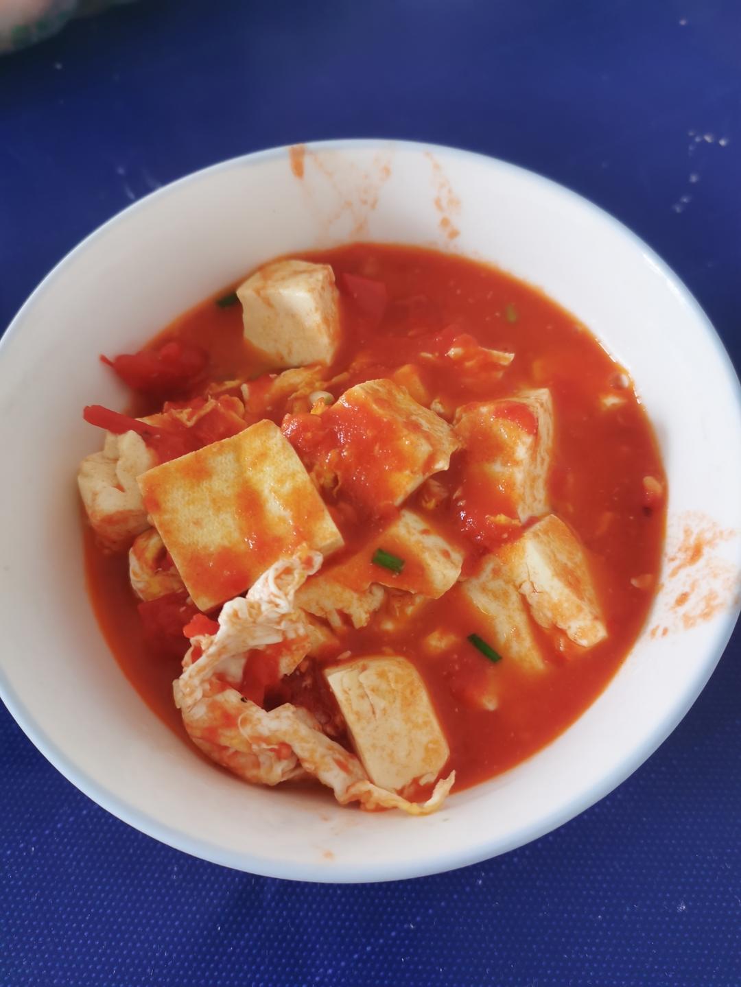 超简单老少皆宜的西红柿豆腐鸡蛋