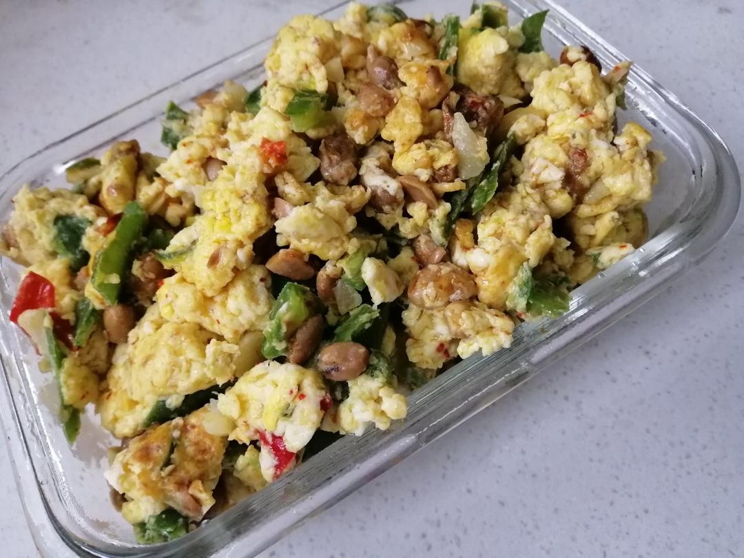 盐豆炒鸡蛋