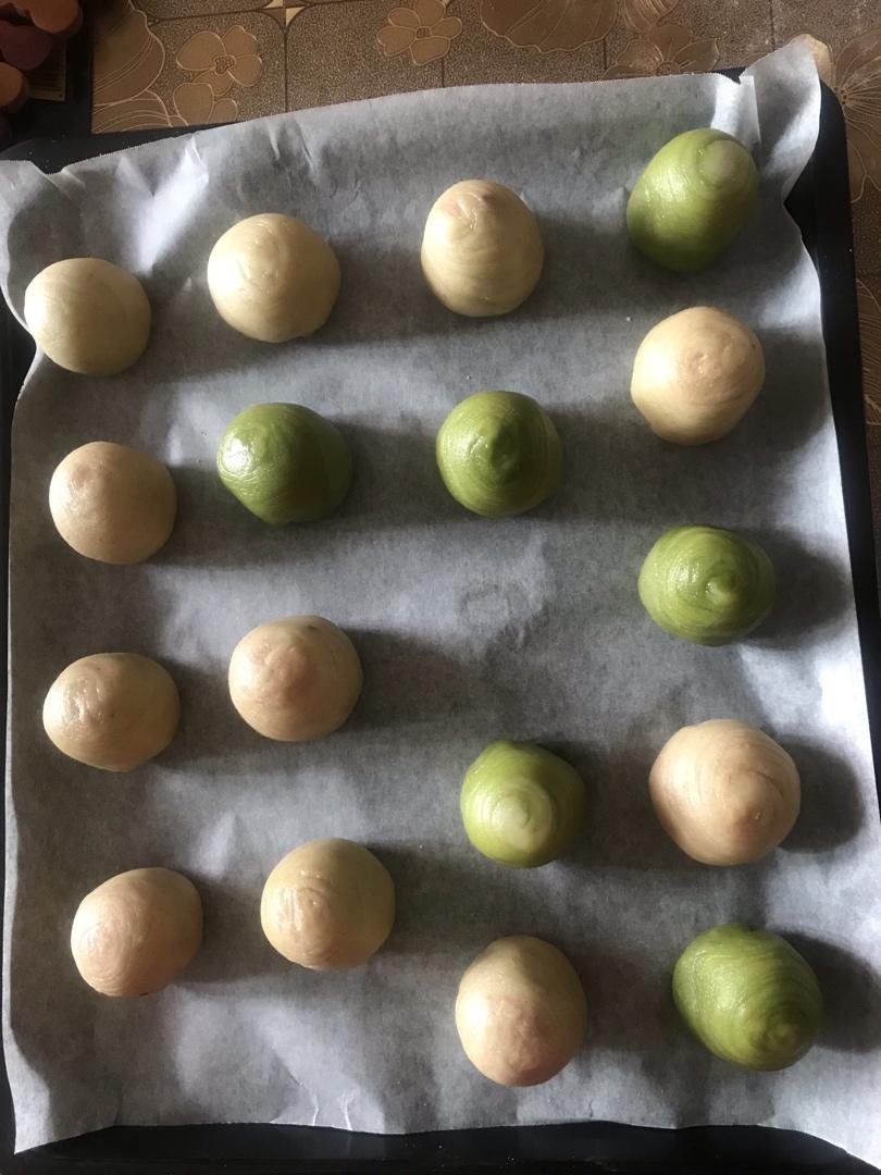 五彩缤纷的酥皮月饼