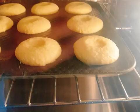 酥香可口的椰蓉饼