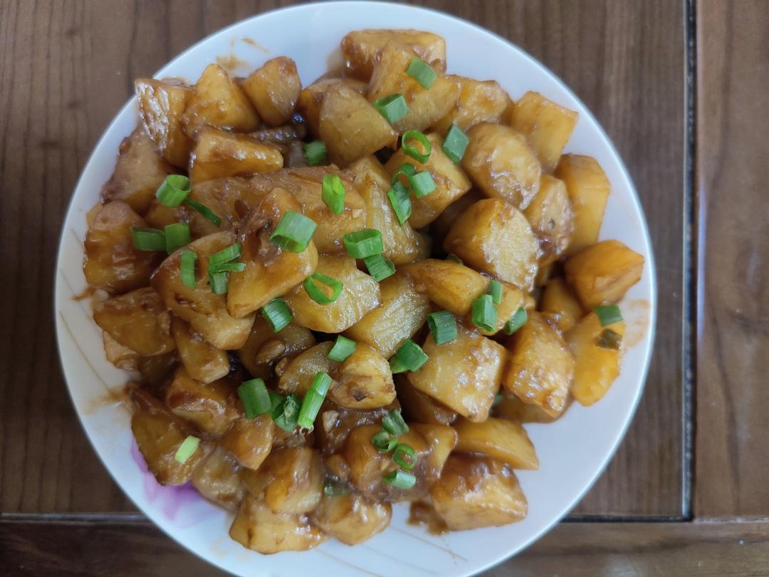 🔥巨下饭，软糯入味！比肉还好吃的红烧土豆