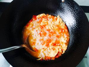 西红柿鸡蛋汤泡饭的做法 步骤3