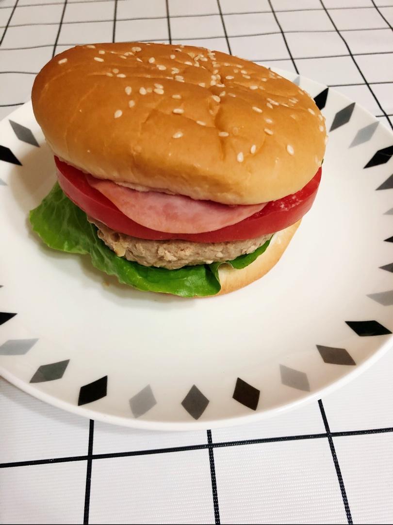 常备餐之好吃多汁的汉堡牛肉饼