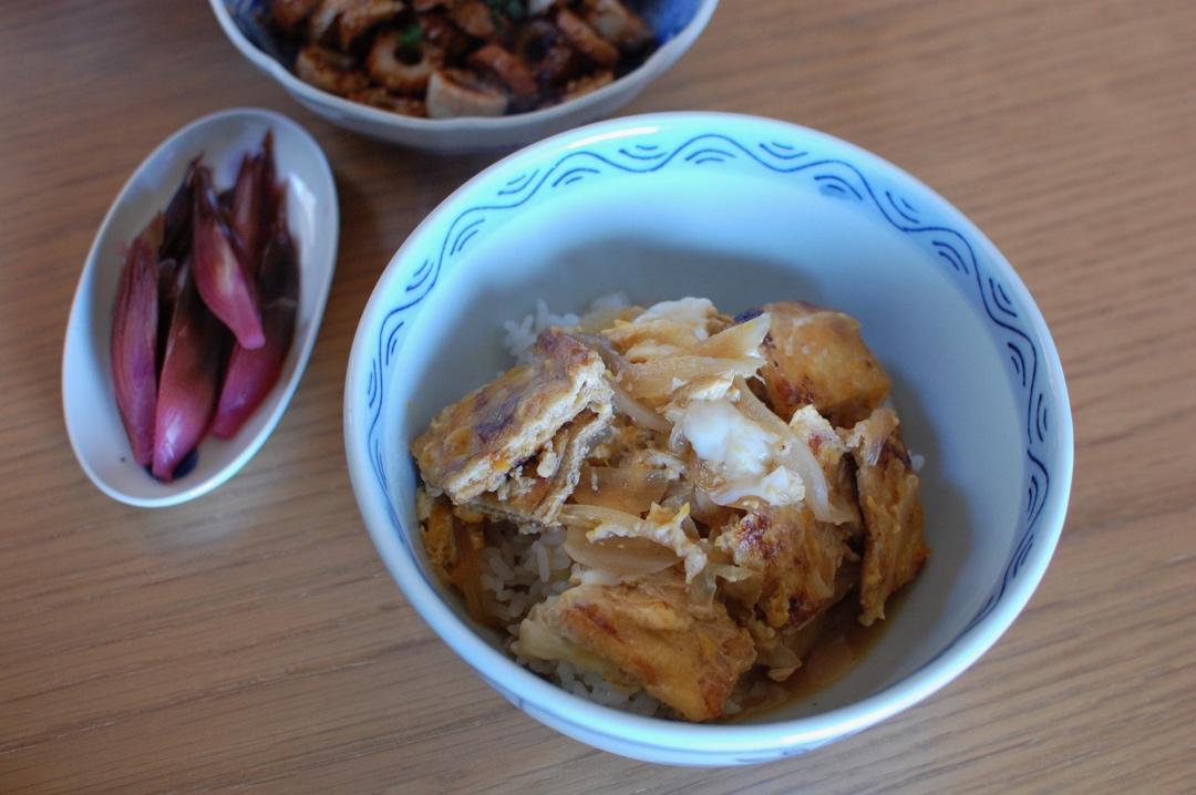 親子丼：鸡肉鸡蛋盖浇饭