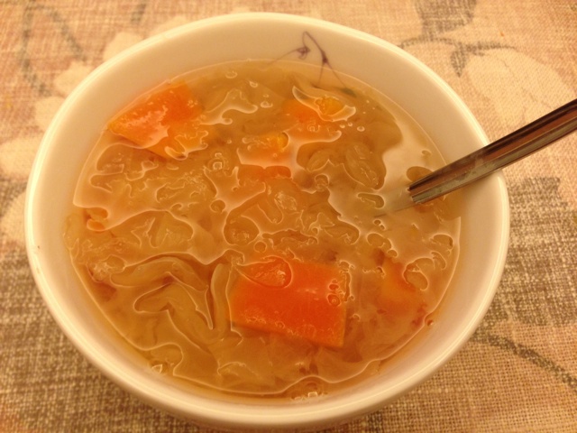 银耳木瓜羹
