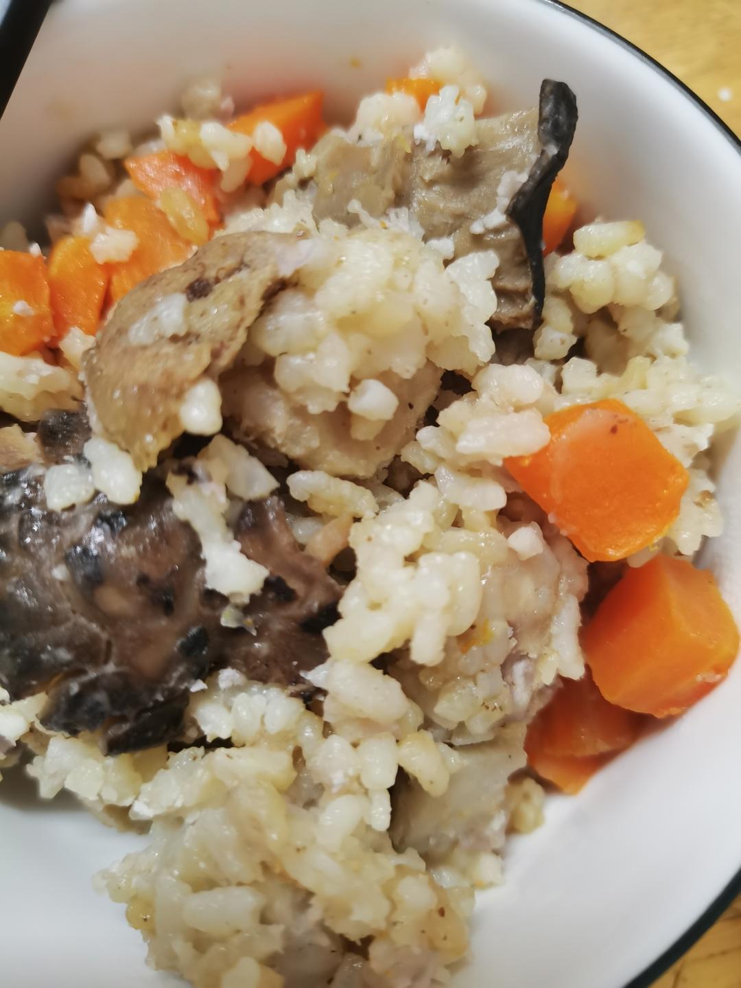 『喷喷香』芋头焖饭