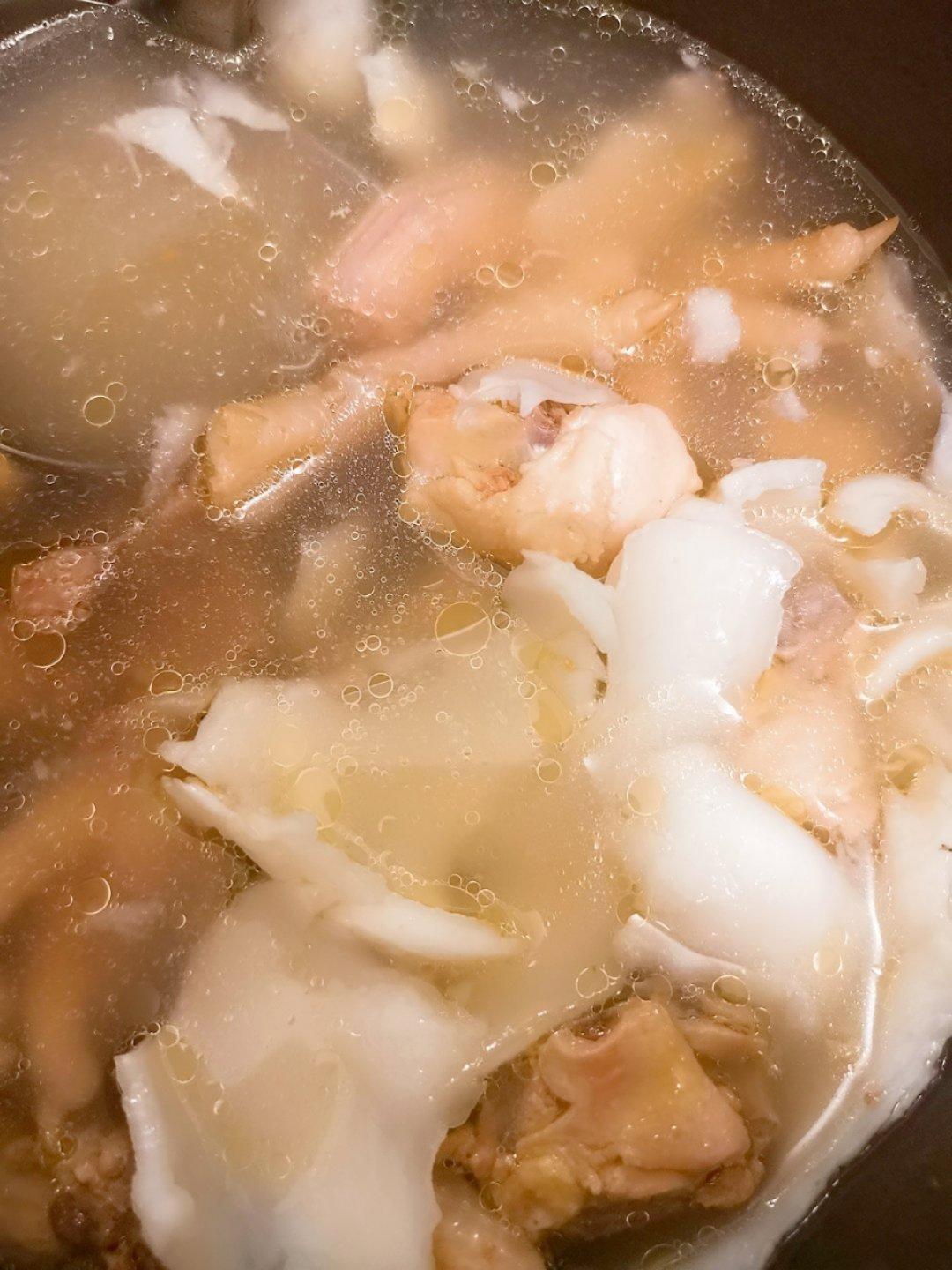 椰子煲鸡汤