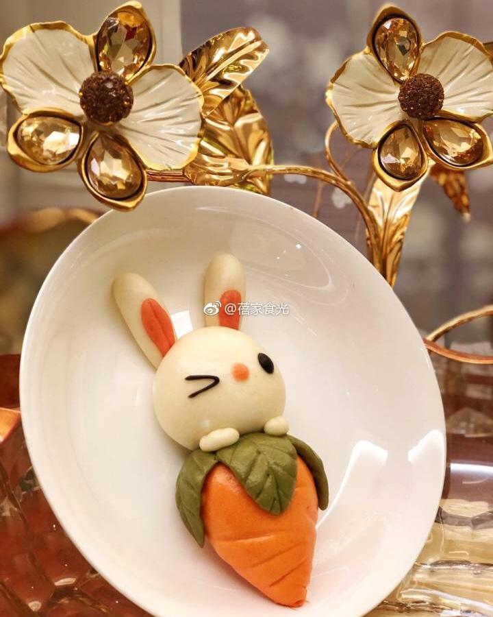 小兔子拔萝卜