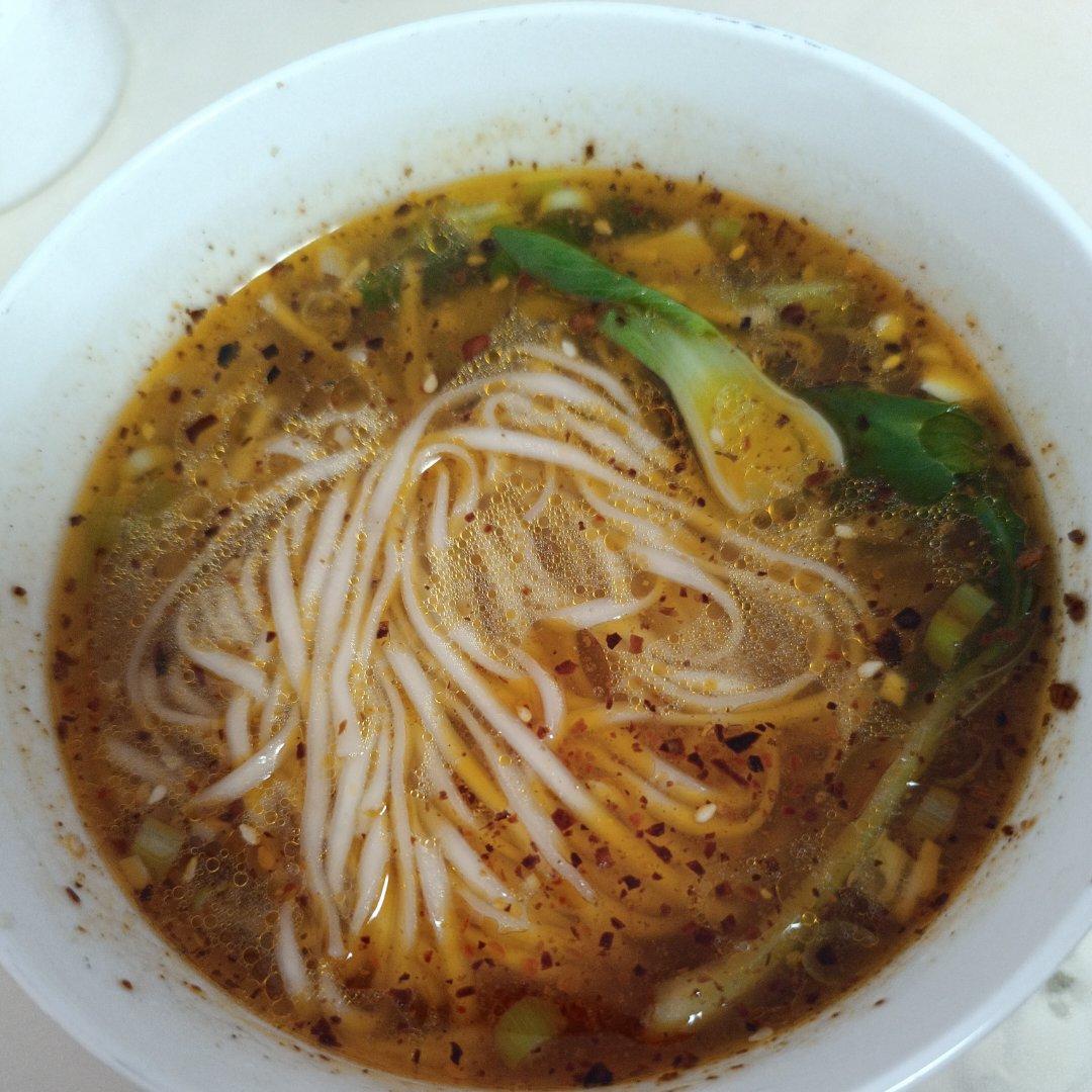 一碗清汤面🍜——秋日里的治愈