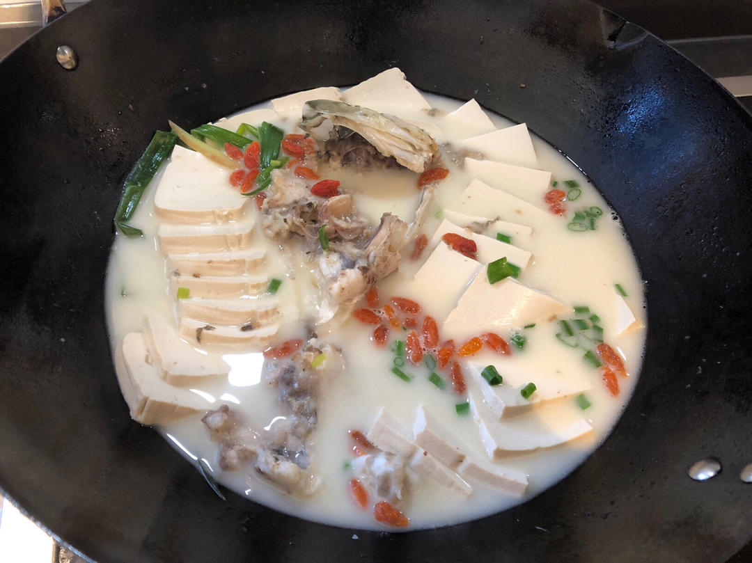 鱼头豆腐汤