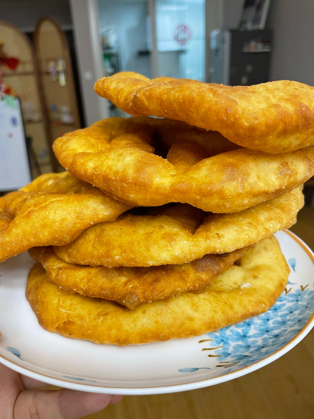 炸油饼这么做 蓬松柔软不浸油 附细节视频详解