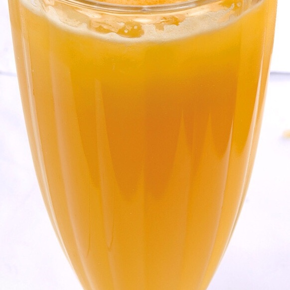 鲜榨芒果汁