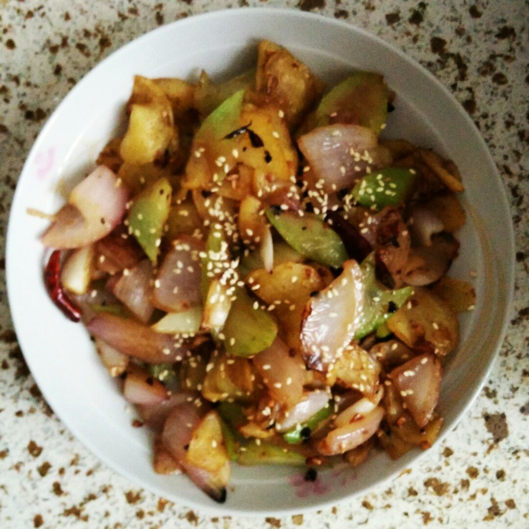 边吃边流泪的「孜然土豆片」