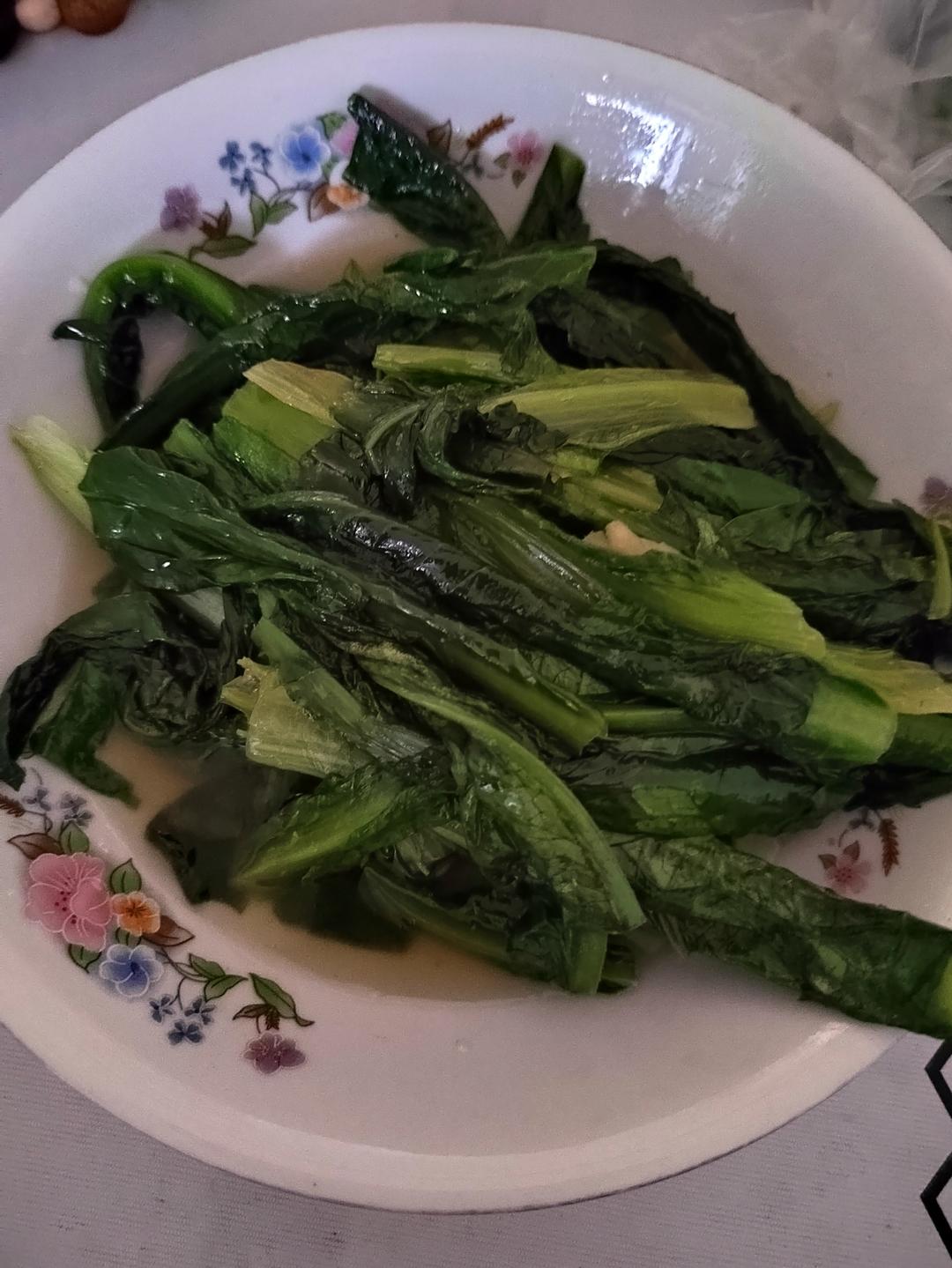 油麦菜最简单又好吃的做法
蒜蓉油麦菜