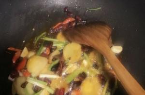 自制苏到胃的王婆大虾火锅的做法 步骤5