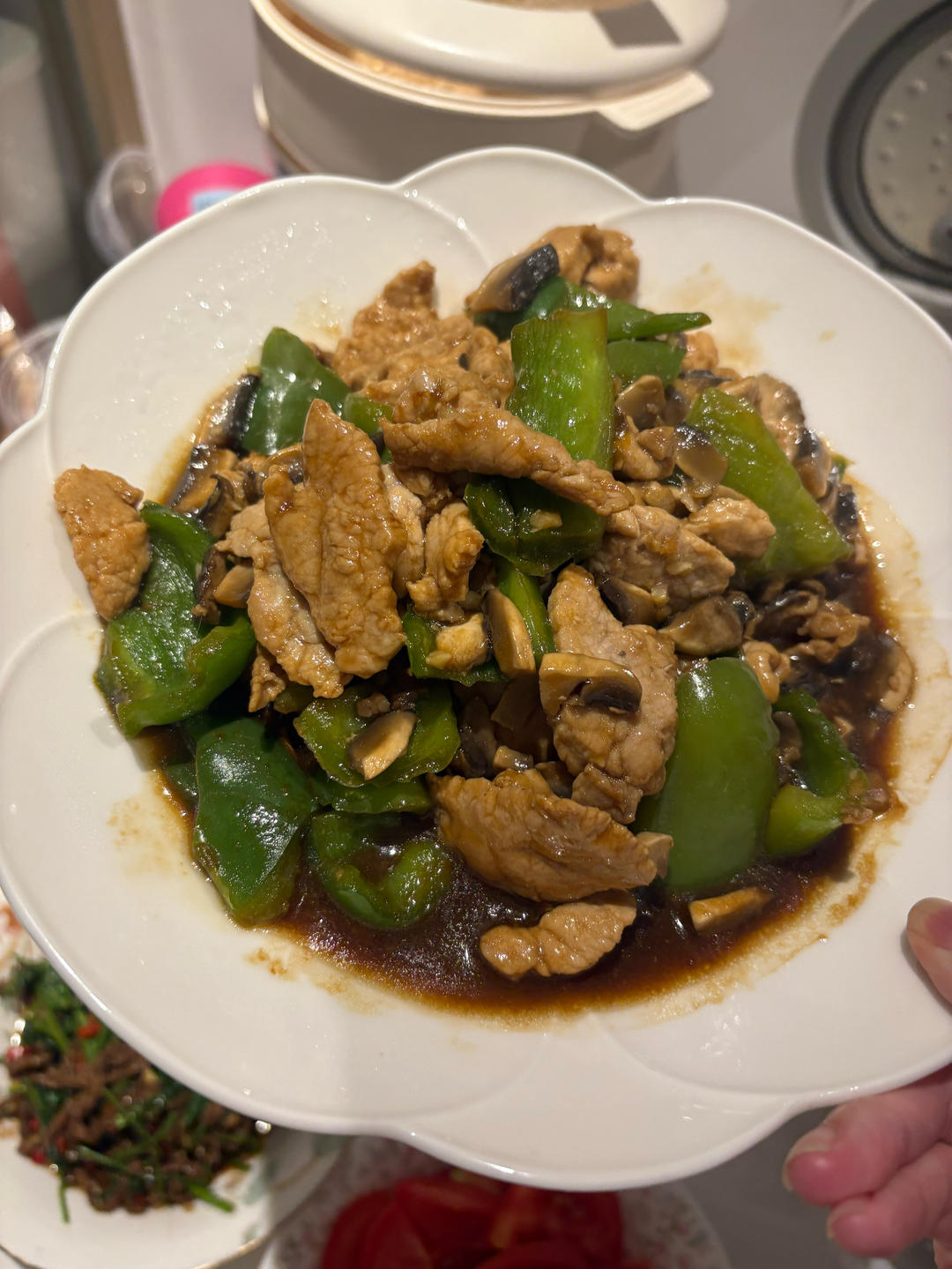 鲜香嫩滑，蚝油香菇炒肉片