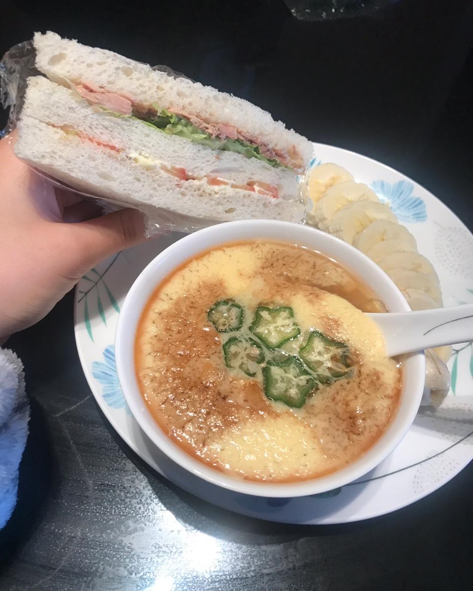 秋葵炖蛋