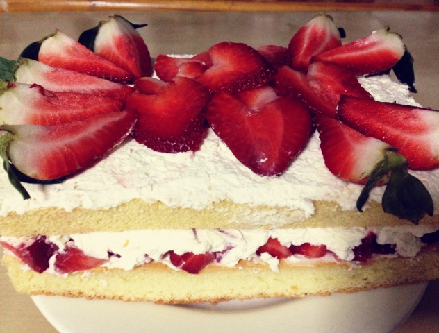 草莓裸蛋糕