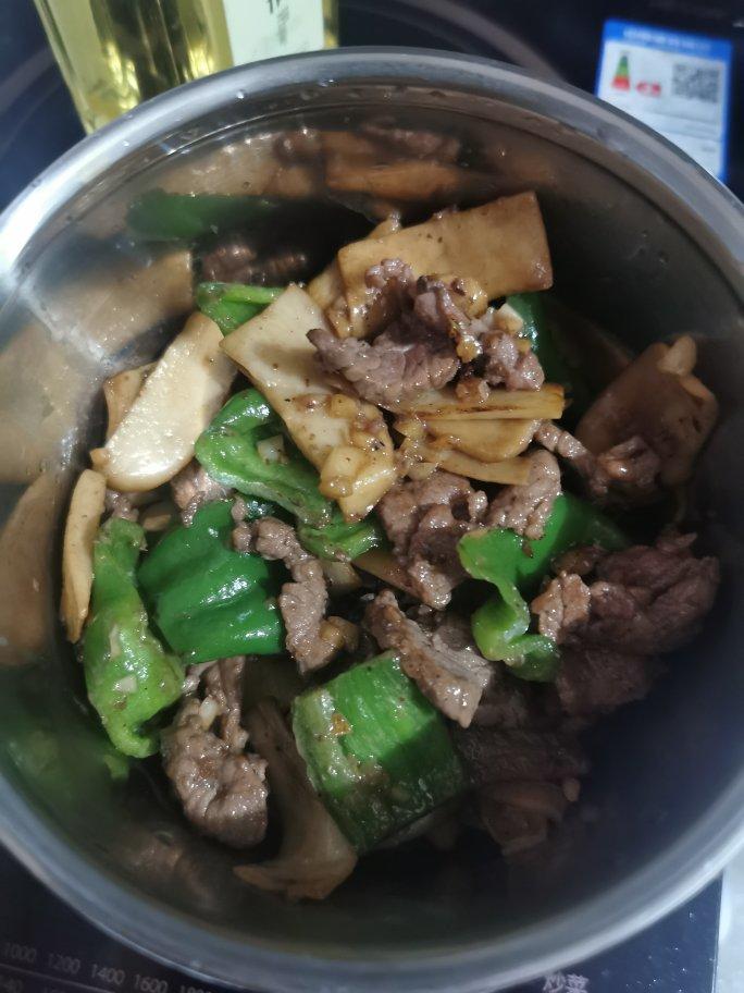 蚝油豆豉香煎杏鲍菇青椒肉丝（最好吃的杏鲍菇做法）