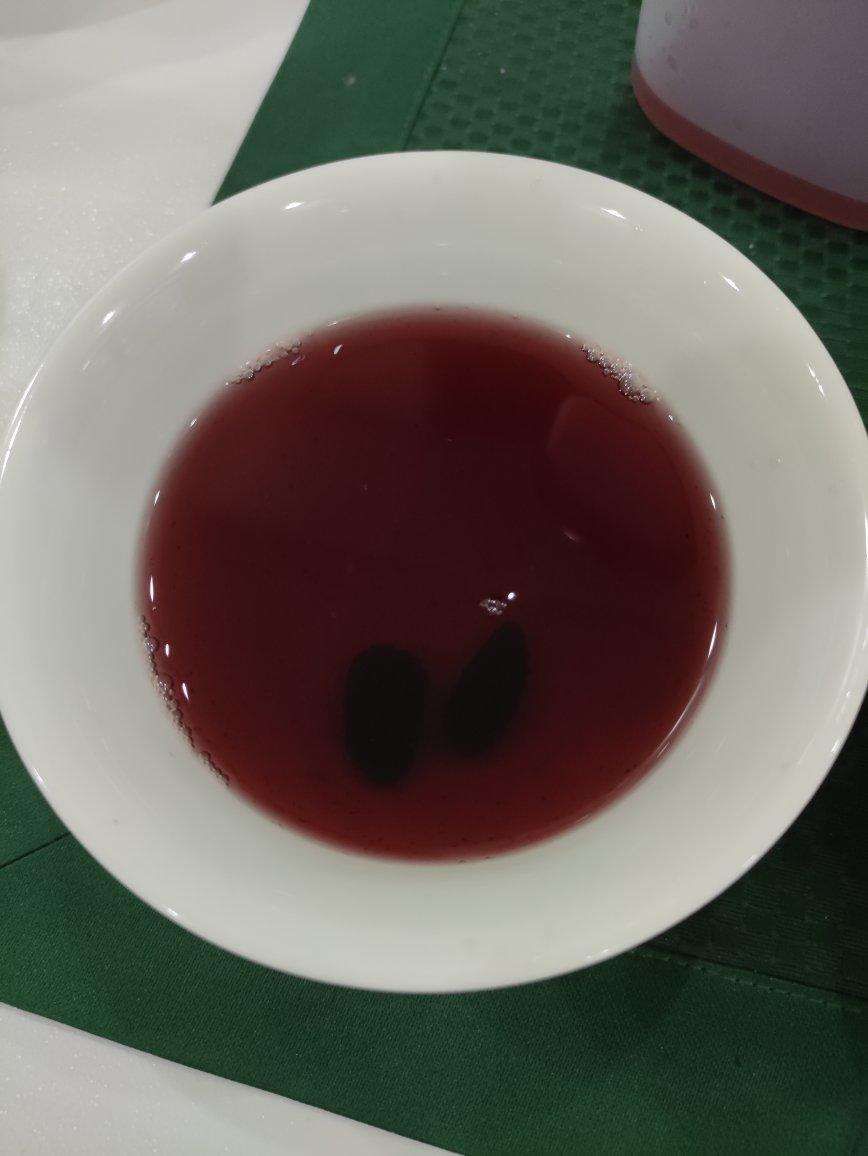 古法熬制酸梅汤（此方几乎无中药味孩子非常喜欢喝）