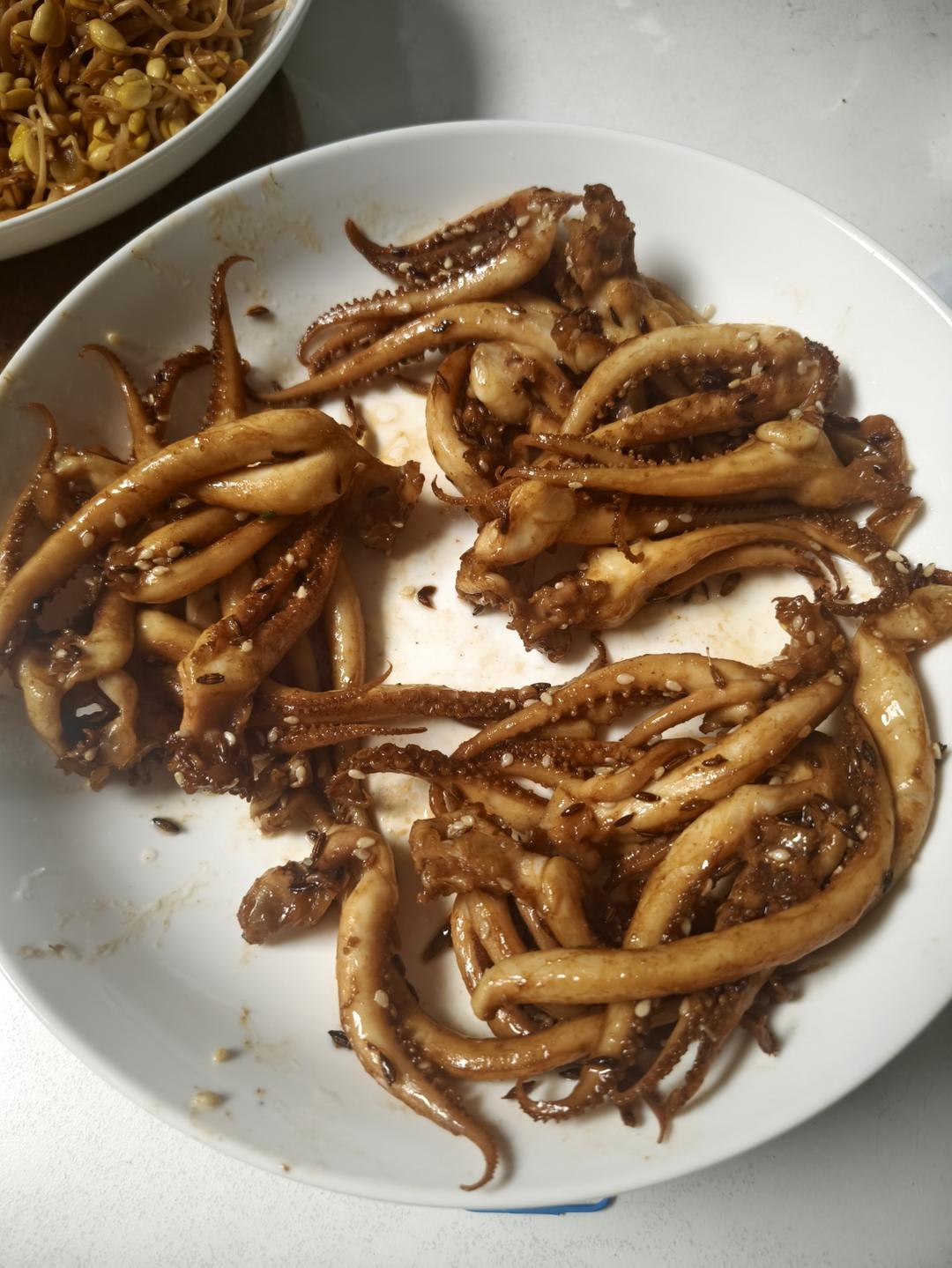 超下饭的孜然鱿鱼须，香辣爽嫩，比烧烤还好吃