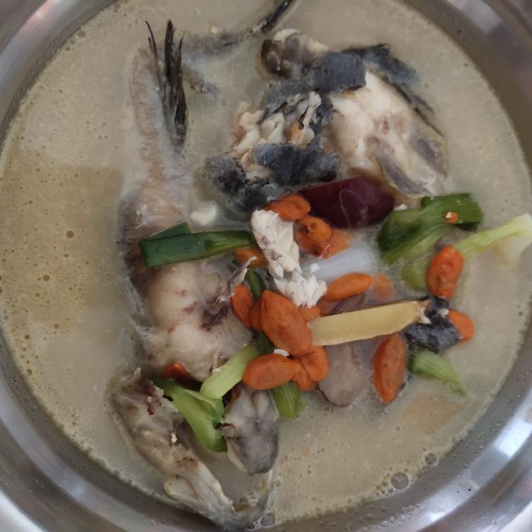 荠菜烩塘鳢鱼 ｜美食台